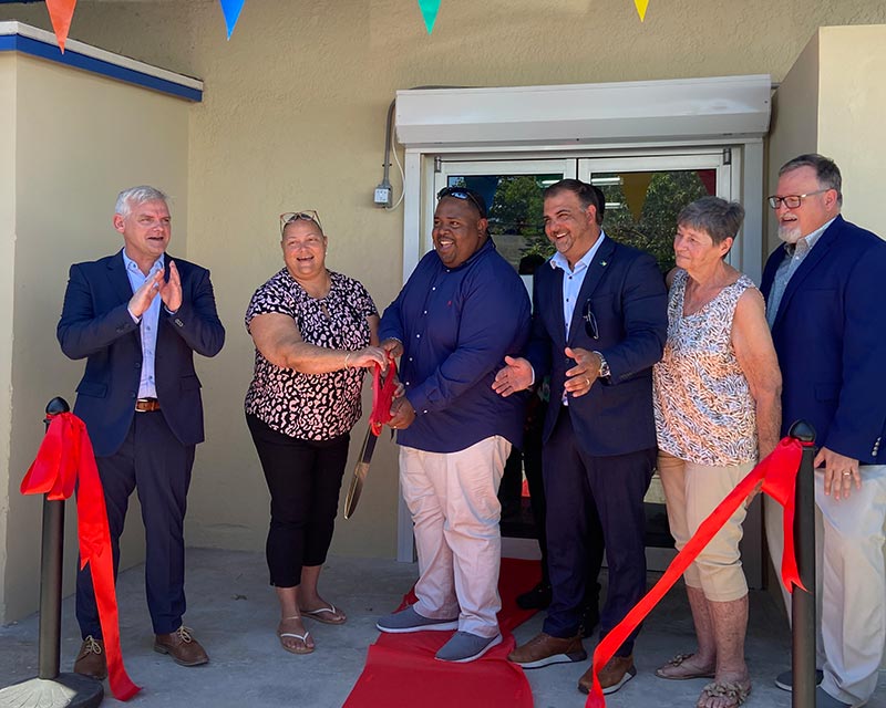 ribbon-cut